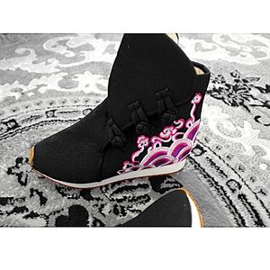 Floral Embroidered Wedge Boot